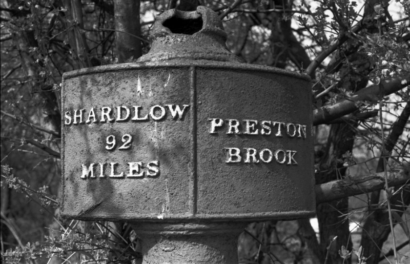 2 Milepost 92/0 at Preston Brook